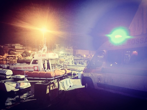 Guardia costiera  Soccorso un marittimo a bordo di una petroliera in rada davanti il porto di Livorno.